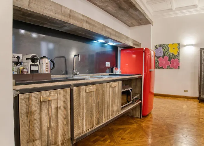 Orsoline Boutique - Position In Rome